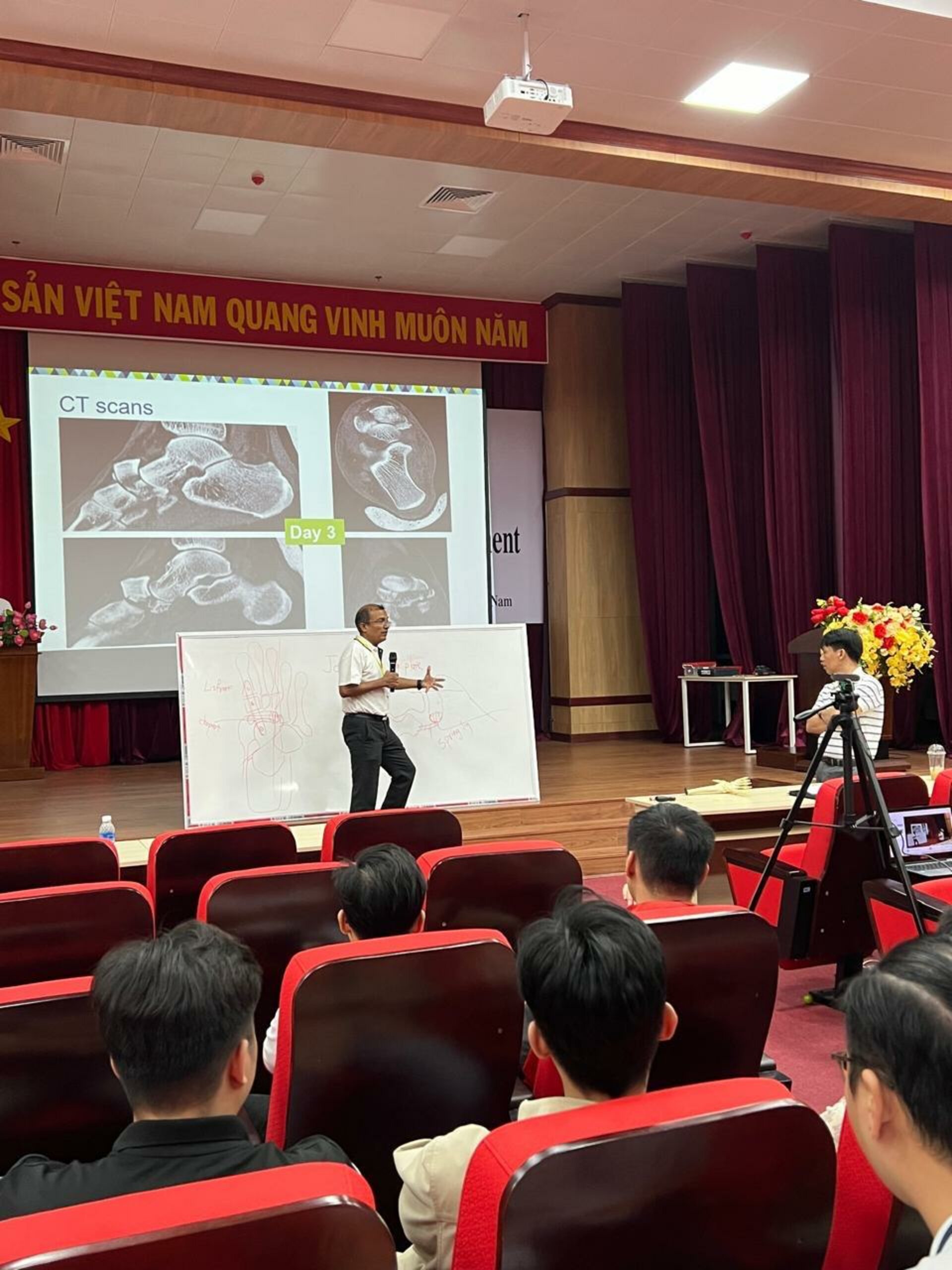 Oasis Orthopaedic & Sonography Clinic|Hadapsar,Pune